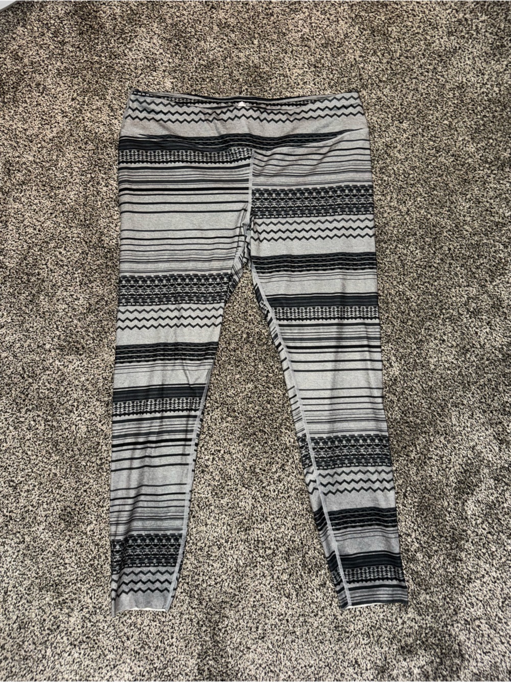 Burton Black & Gray Striped Pattern Leggings